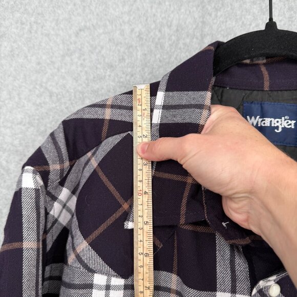 Wrangler Mens Quilted Lined Flannel Shirt Jacket Size L Purple Plaid Pearl Snap - Picture 12 of 14
